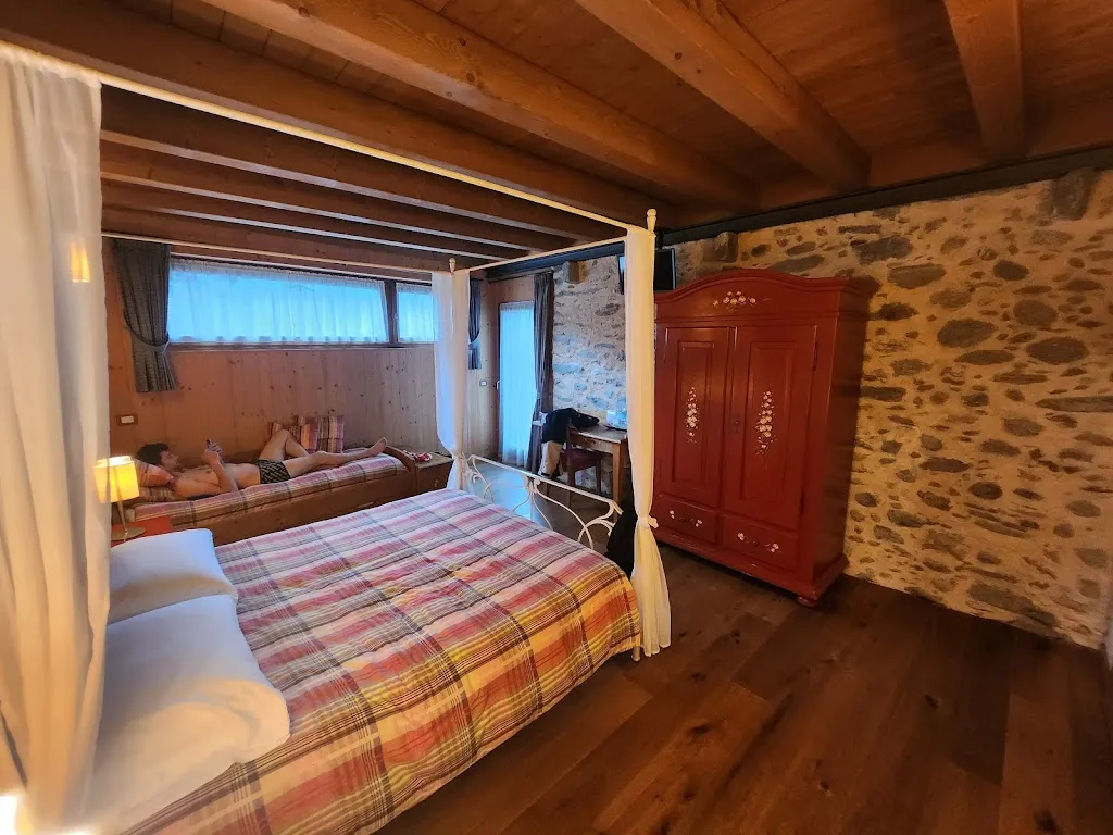 Le Case Dei Baff_Ardenno_slider_image_3