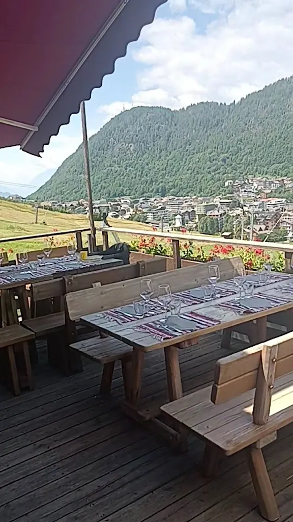 Baita Le Lische restaurant in Aprica