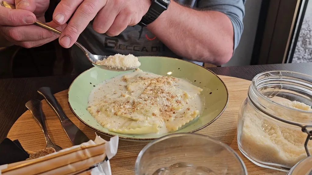 Osteria La Vache Folle_Saint-Vincent_slider_image_2