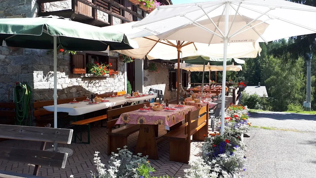 Agriturismo Piscè restaurant in Aprica