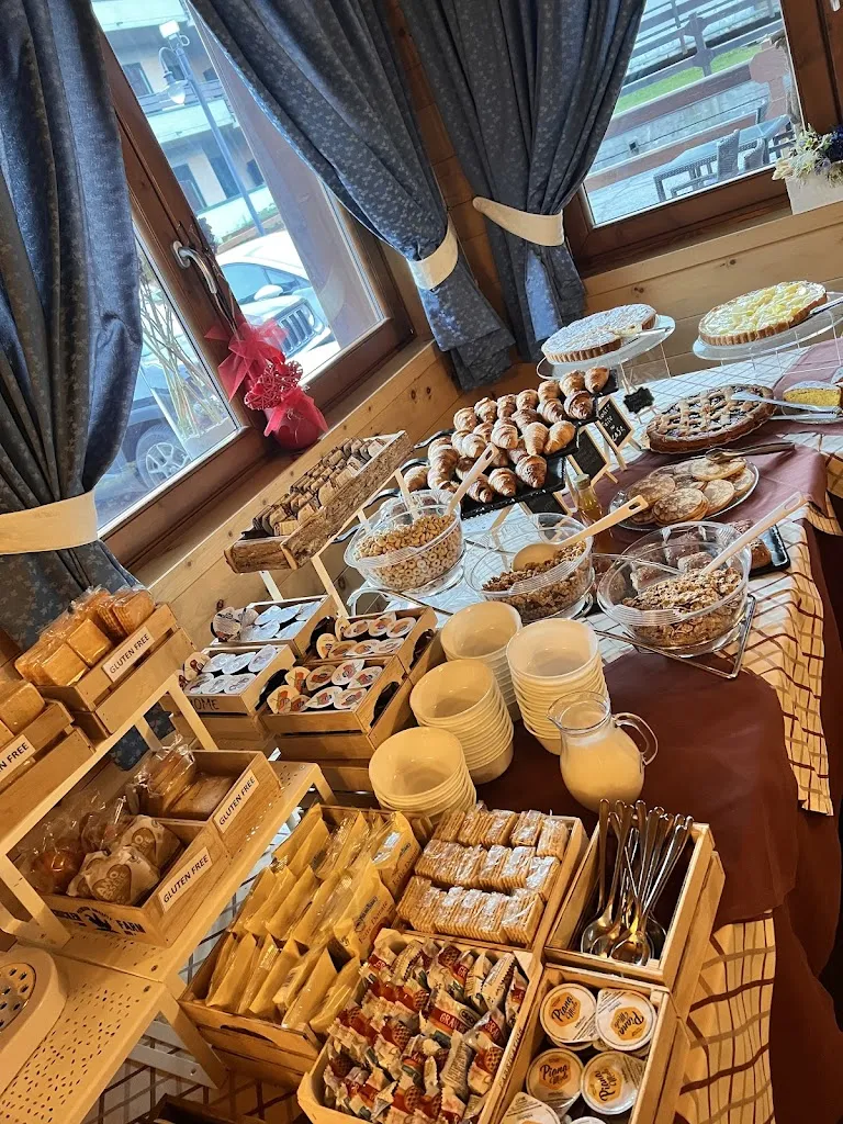 Yeni Rodrig_Hotel Arisch_Aprica_review