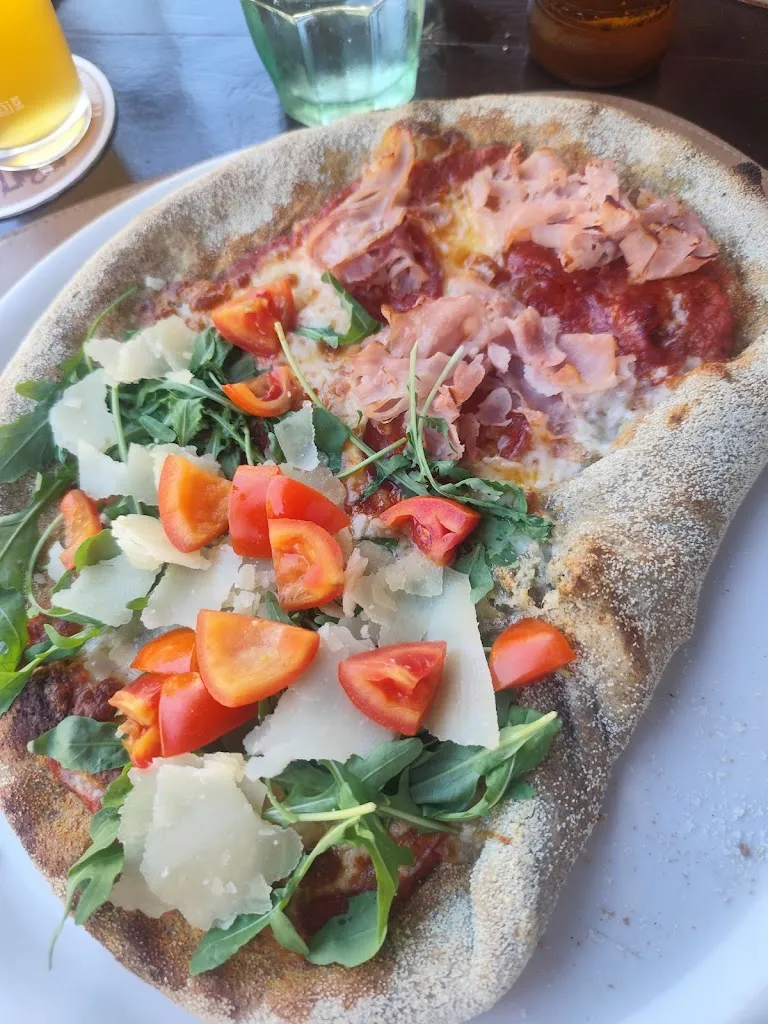 Pizza West_Saint-Vincent_slider_image_3