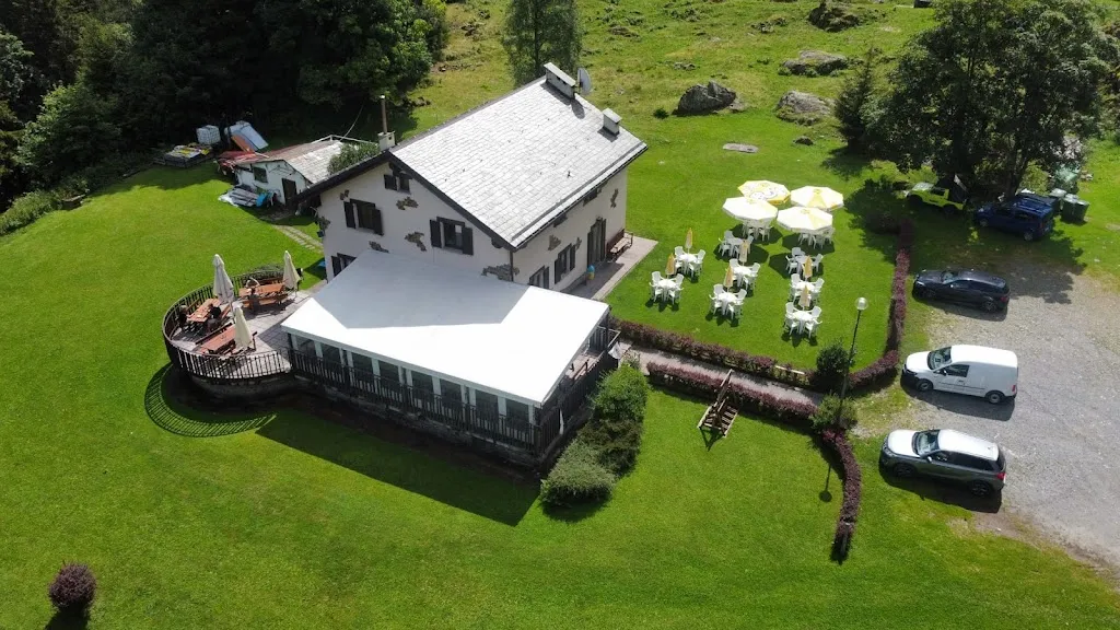 Rifugio Cristina Valbelviso_Aprica_slider_image_3