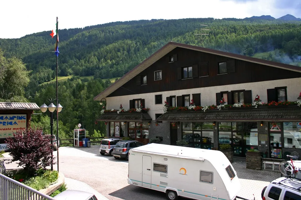 Camping Aprica restaurant in Aprica