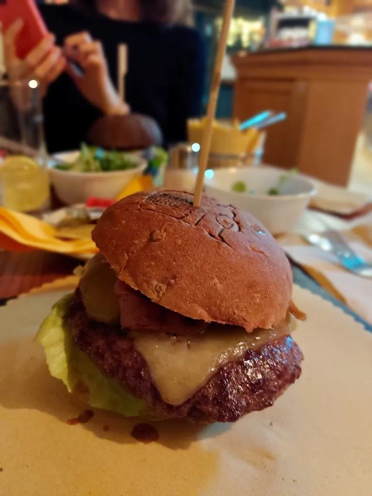 Menu_Penak Burger and Wine bar_Aprica_image_6