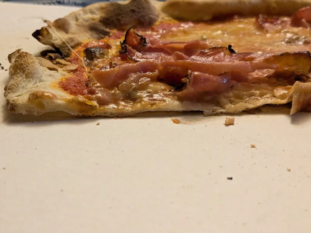 Luca Basanisi_Bar Pizzeria Masai_Aprica_review