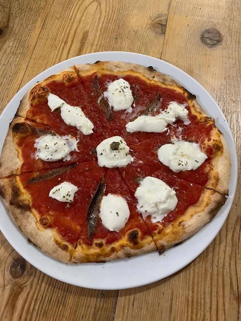 Garfield Ristorante Pizzeria Vineria_Ardesio_slider_image_3