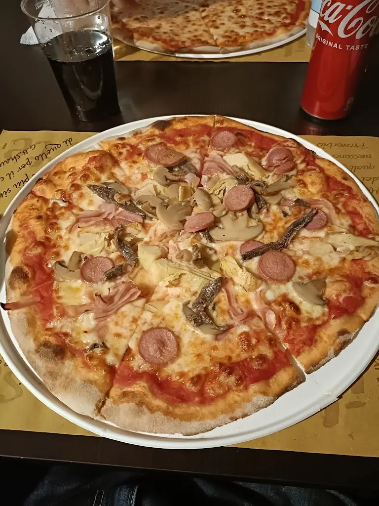 Menu_Pizza in Piazza_Ardesio_image_3
