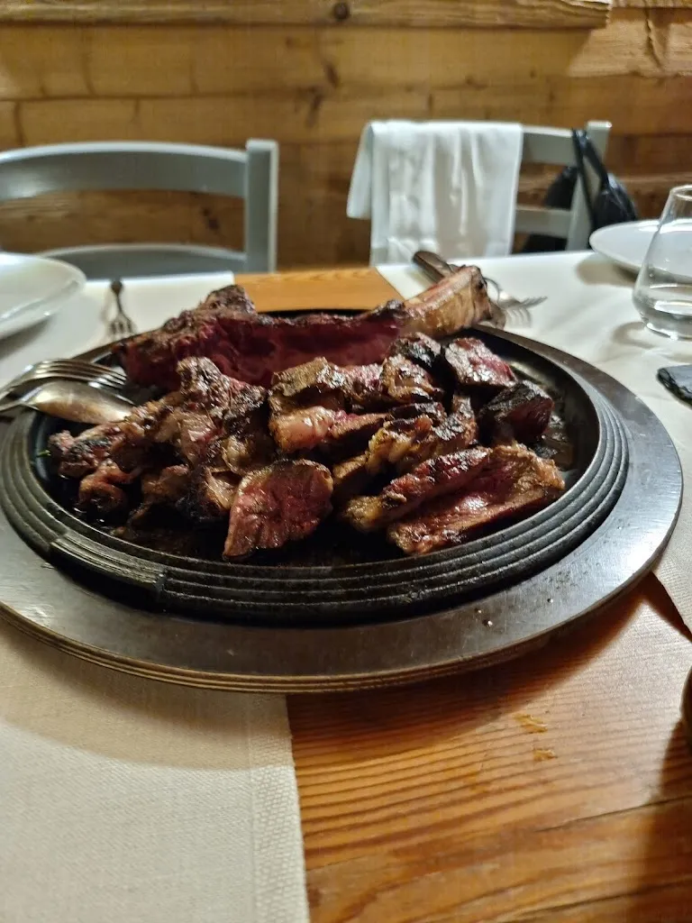 Petrit Zeneli_Agriturismo Larice_Ardesio_review