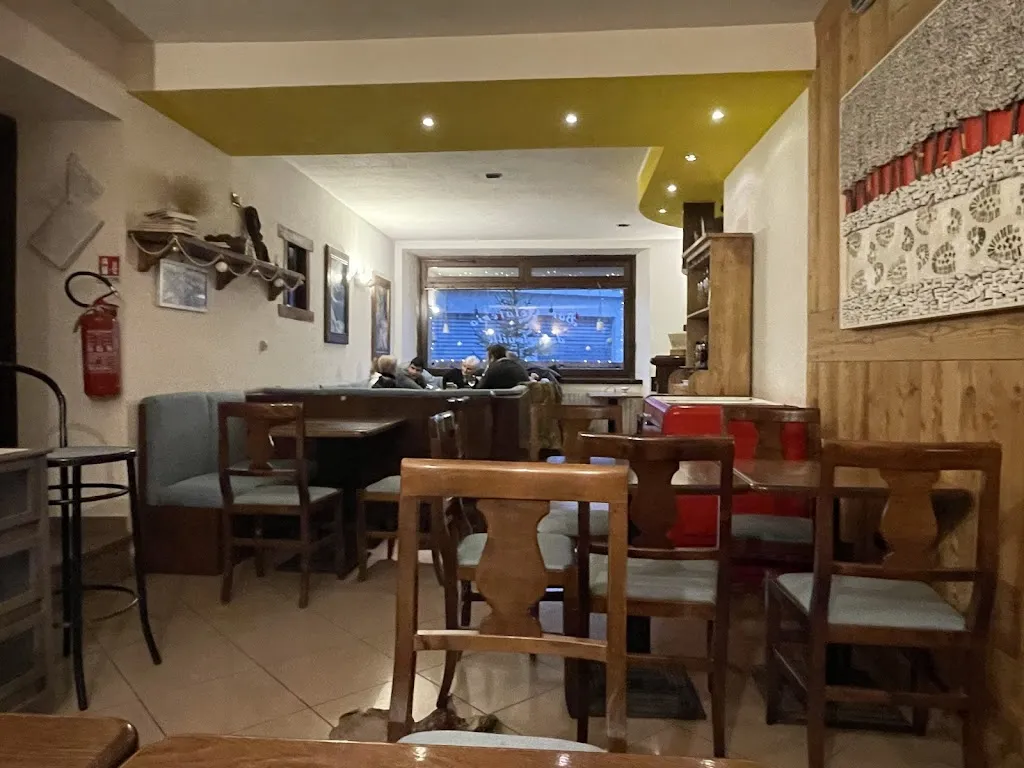 Bar de L'Aouille restaurant in Valgrisenche