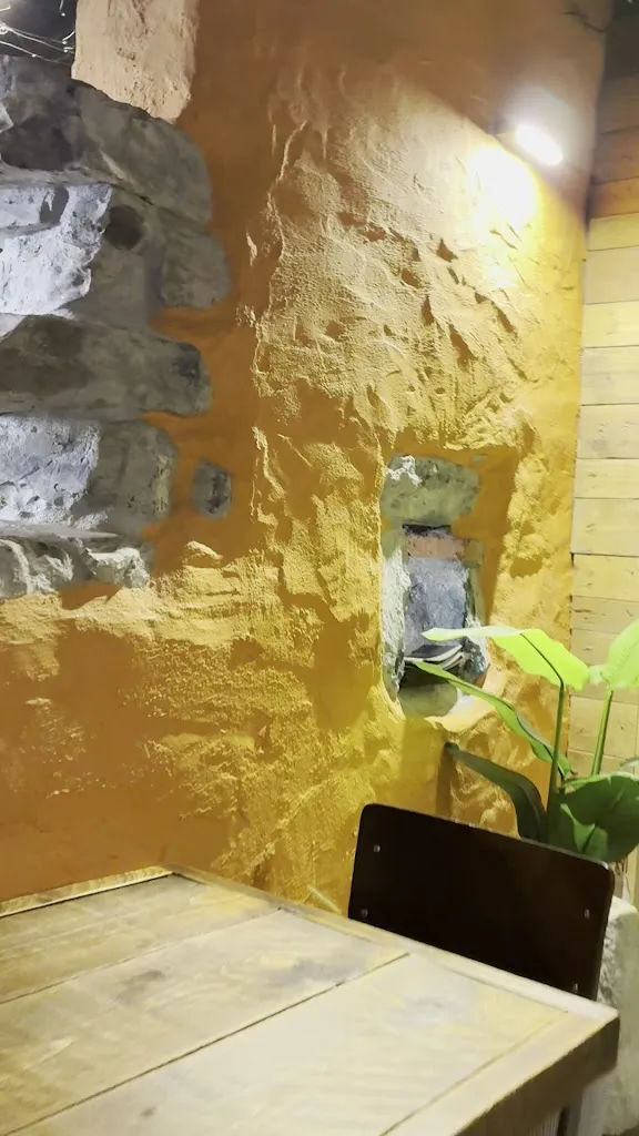 Jacek Majda_Cafè Colombo_Argegno_review