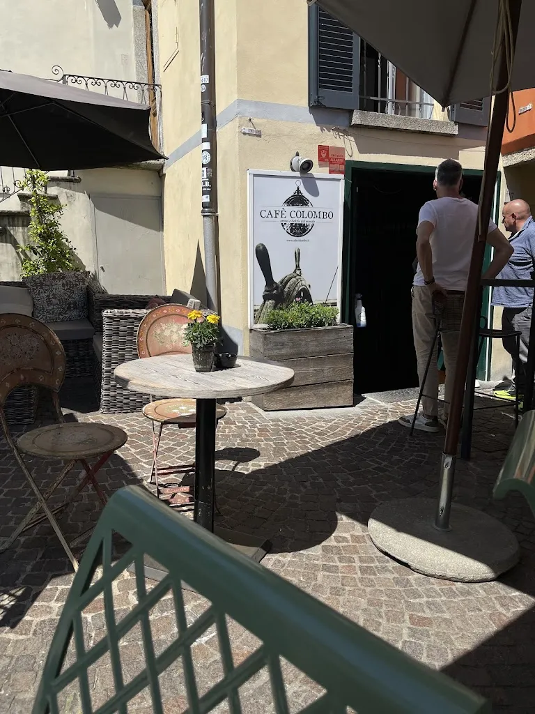 Das KunstHaus_Cafè Colombo_Argegno_review