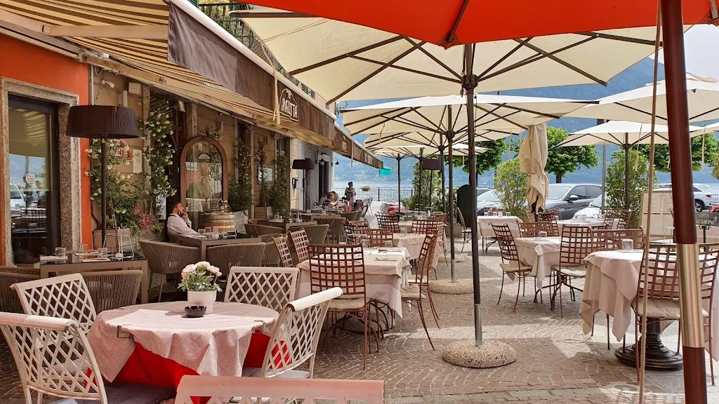 Cafè Colombo restaurant in Argegno