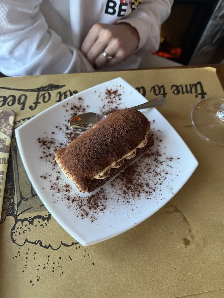 Jakub Makys_Crazy Bar_Argegno_review