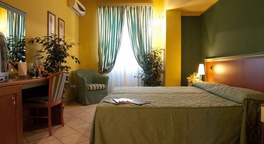 Villa Giglio_Arsago Seprio_slider_image_1