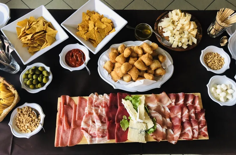 Bar pizzeria la Lanterna_Arsago Seprio_slider_image_1