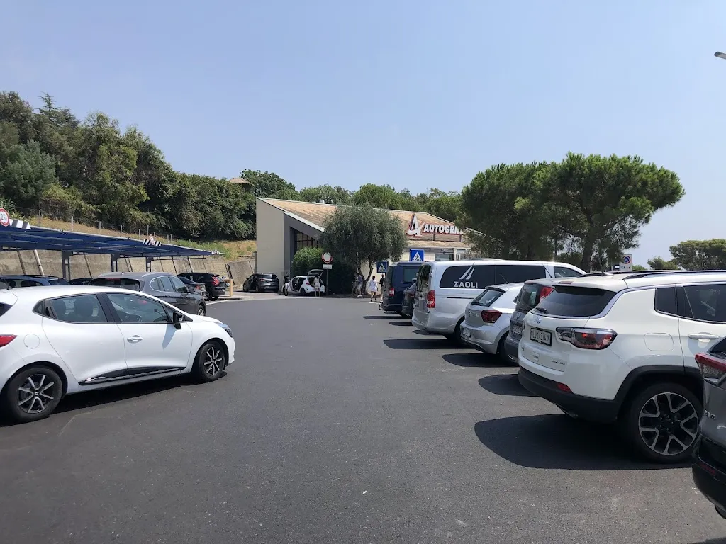 Ove Cervin_Autogrill Verbano Est_Arsago Seprio_review