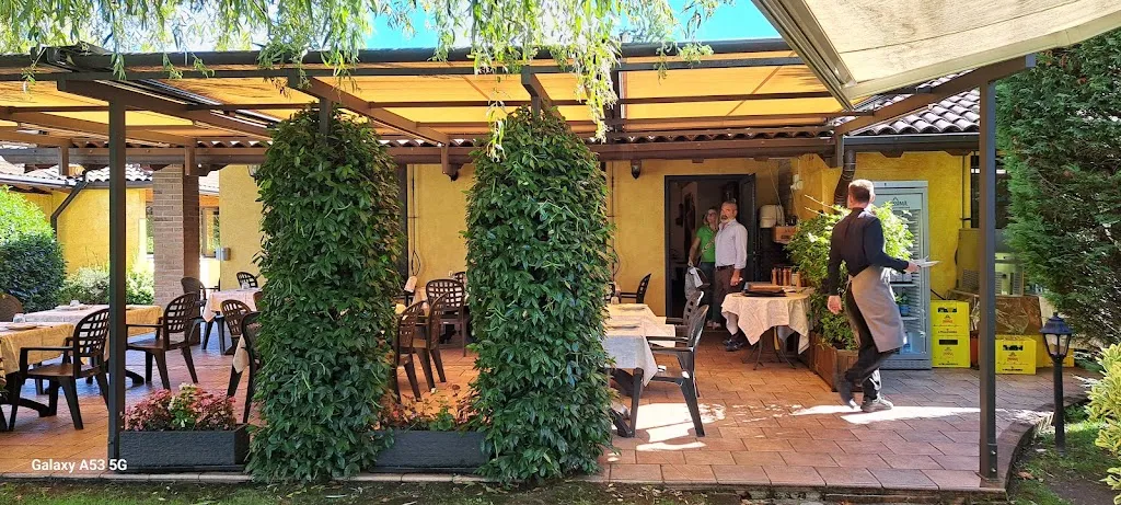 Osteria del Laghetto restaurant in Arluno