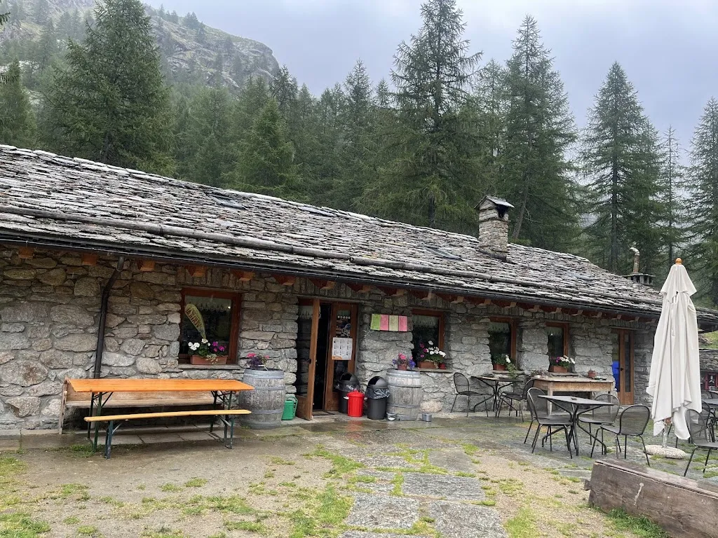 D GO_Rifugio Tetras Lyre - Campo Base Gran Paradiso_Valsavarenche_review