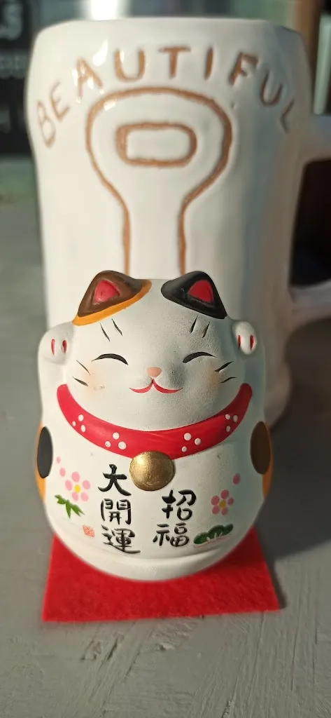 Beautiful Rebels_Arluno_slider_image_3