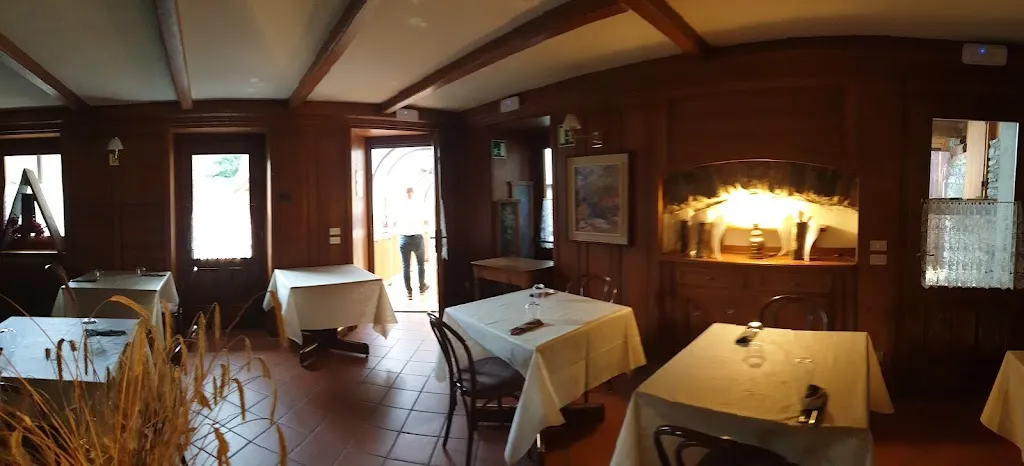 A l'Hostellerie Du Paradis restaurant in Valsavarenche
