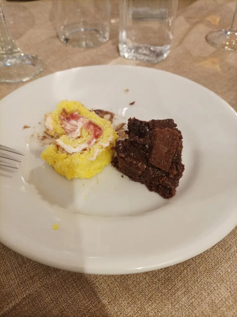 Tere Magaña_Tre Corone 1885 Pizzeria Bar Trattoria...e non solo_Aviatico_review