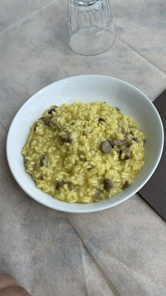 Carlos Rivera_Tre Corone 1885 Pizzeria Bar Trattoria...e non solo_Aviatico_review