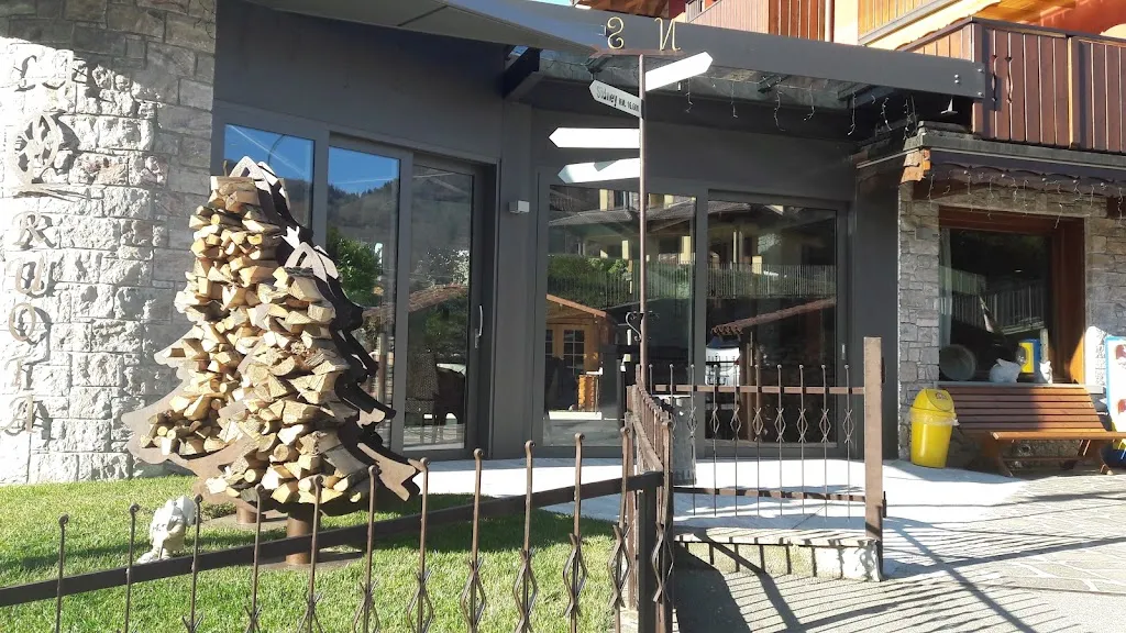 La Ruota | Pizzeria restaurant in Aviatico