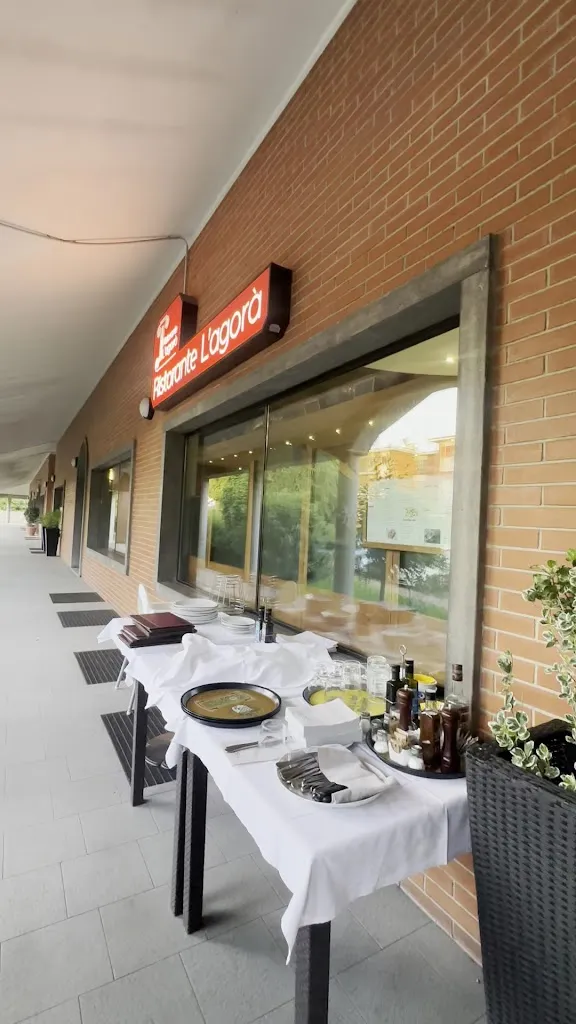 Ristorante Pizzeria L'Agorà_Assago_slider_image_2