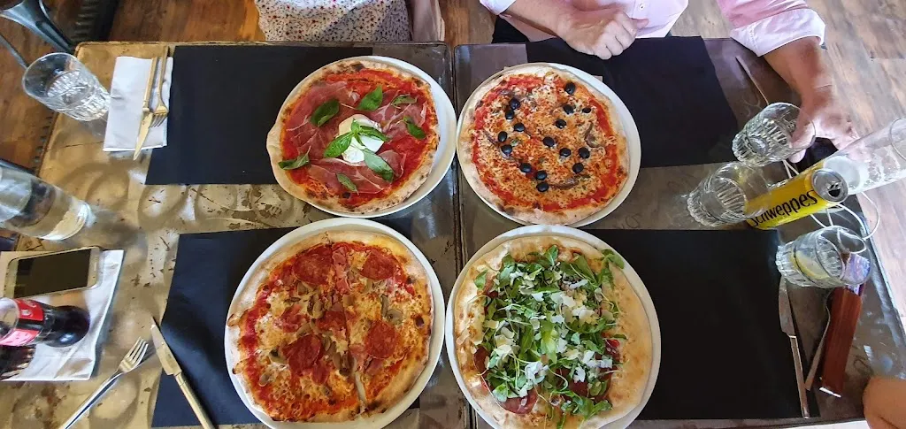 Bataclan Restaurant Pizza & Music_Valle d'Aosta_slider_image_3