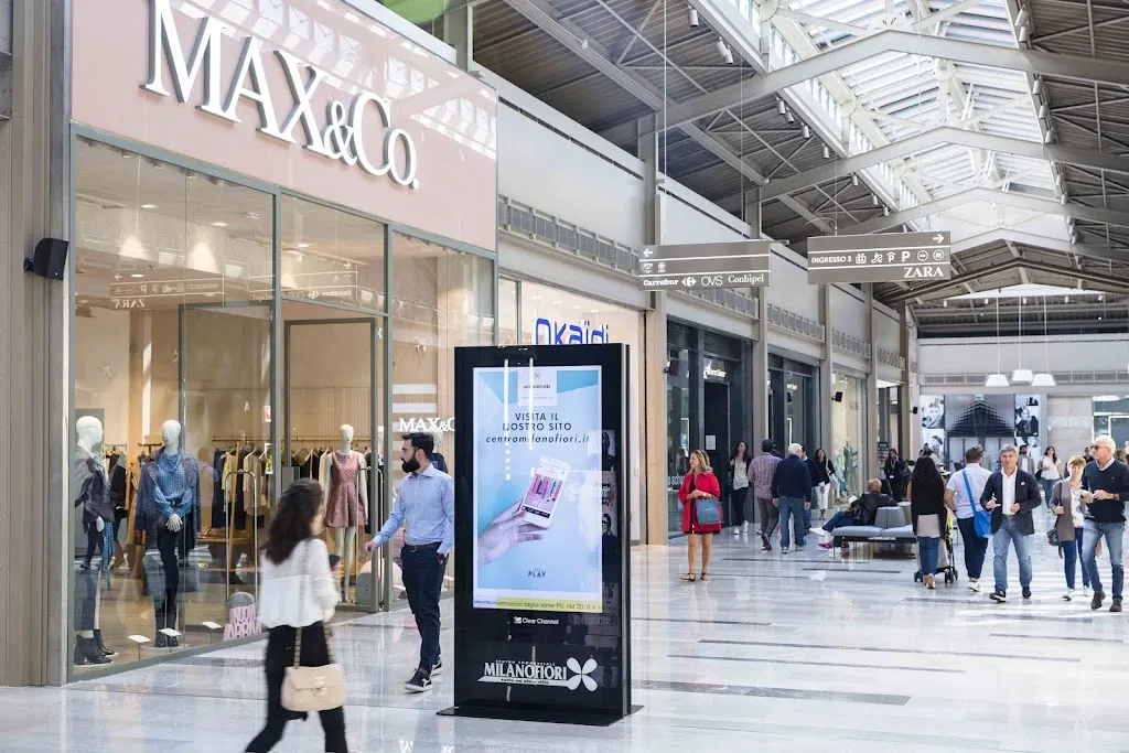 Milanofiori • Centro Commerciale restaurant in Assago