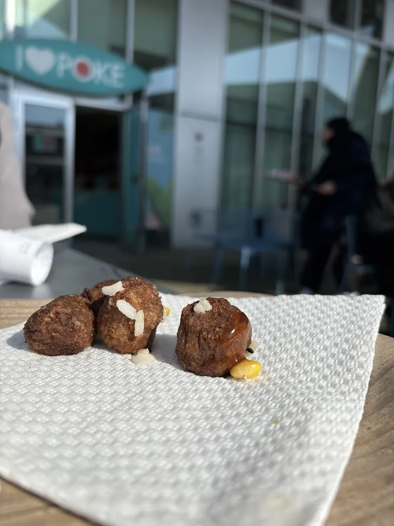 Simon M_I Love Poke - Assago_Assago_review