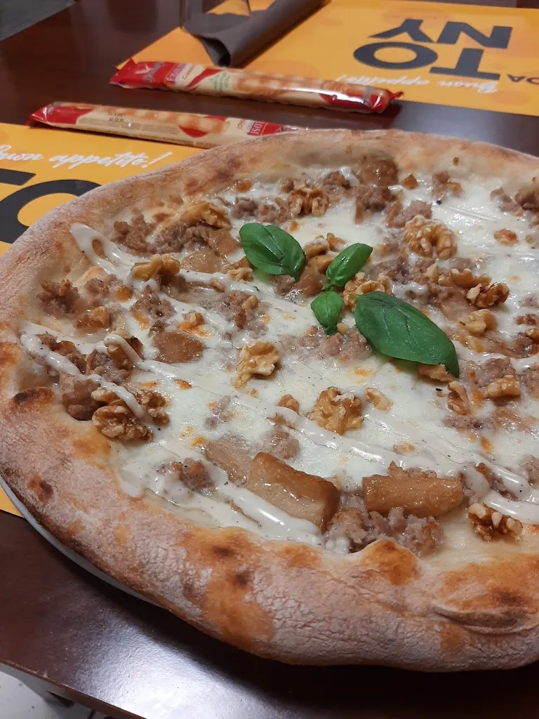 Pizzeria da Tony_Azzano Mella_slider_image_2