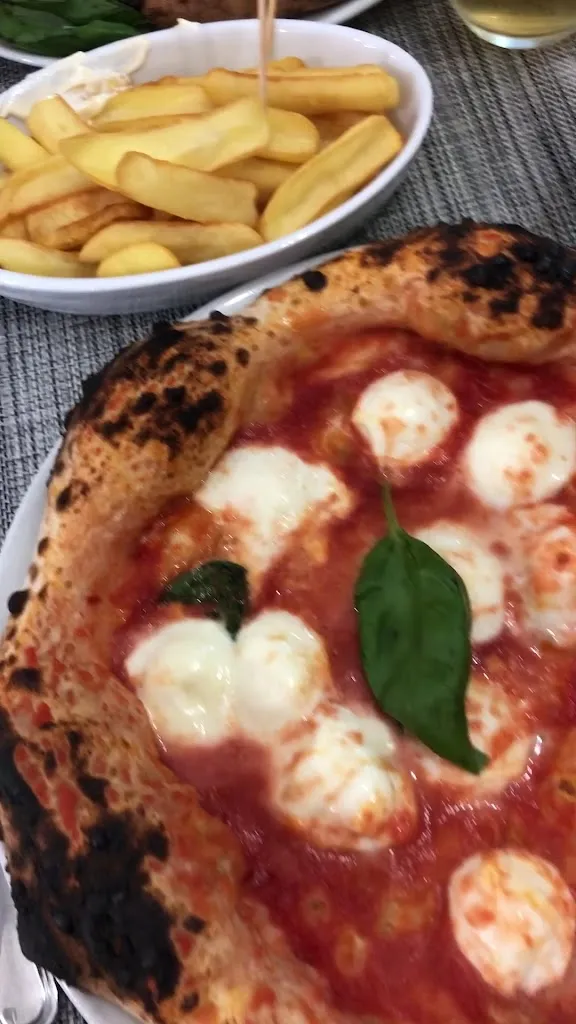 Manuè Ristorante Pizzeria e Friggitoria Azzano san paolo_Azzano San Paolo_slider_image_2