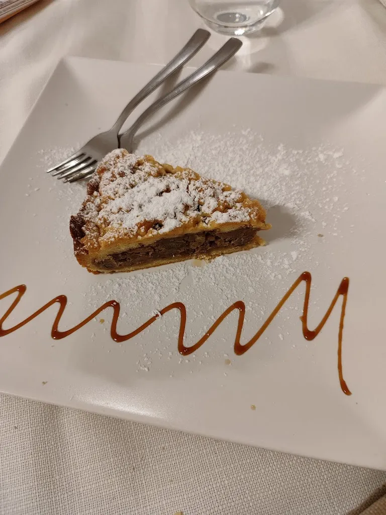 Alexandre Santos_Serenella 2_Azzano San Paolo_review