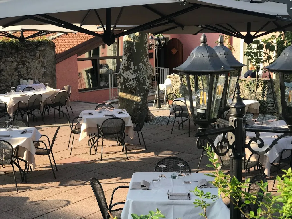 Locanda Capolago restaurant in Aurogna