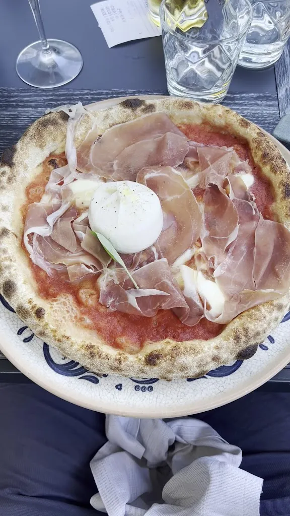 Spluga Pizzeria Contemporanea_Aurogna_slider_image_2