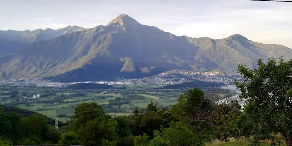 Daniel Kuskoy_Lake Como North -Hotel Tamola_Aurogna_review