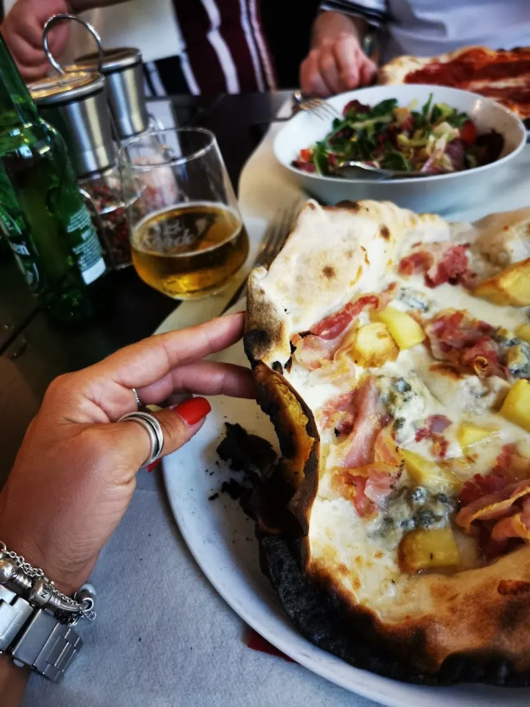 Andra Elena_La Ronde Domaso_Aurogna_review