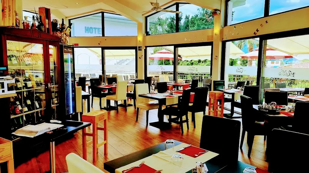 La Ronde Domaso restaurant in Aurogna