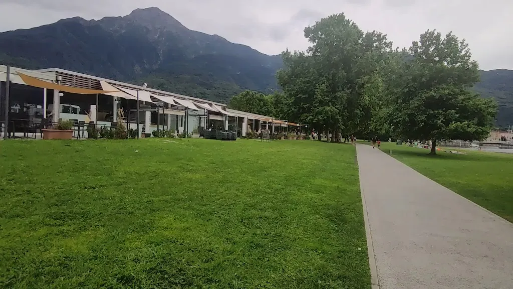 Danilo Galaxian_Mood Lounge Bar_Aurogna_review