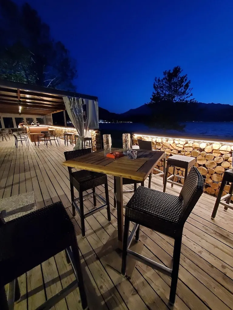 Mood Lounge Bar restaurant in Aurogna