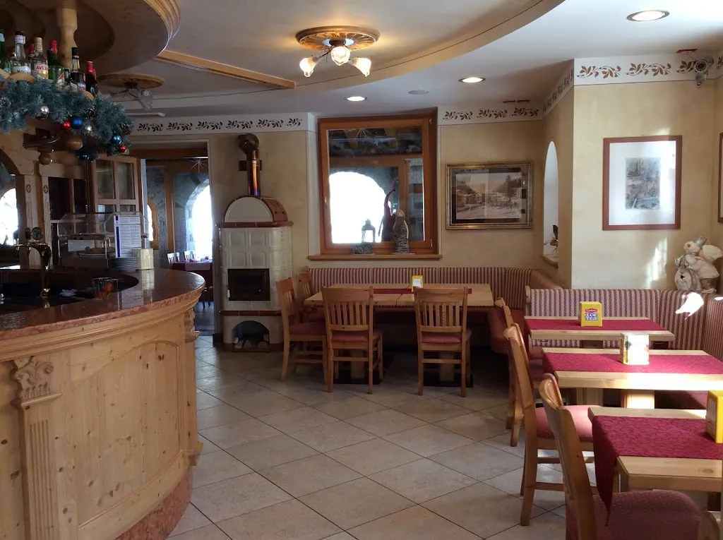 Bar Ristorante e Negozio di articoli sportivi Benini Luciano restaurant in Bagolino