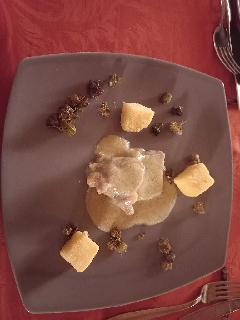 La Pavona sul Sofà, ristorante con Salotto_Bagnolo San Vito_slider_image_2