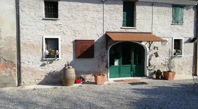 Agriturismo L'Albero del Latte_Bagnolo San Vito_slider_image_2