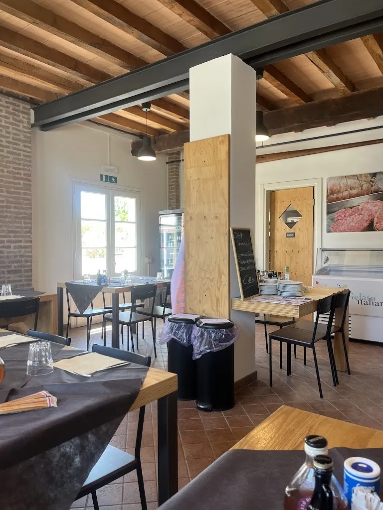 Ostello dei Concari - Ristorante_Bagnolo San Vito_slider_image_1