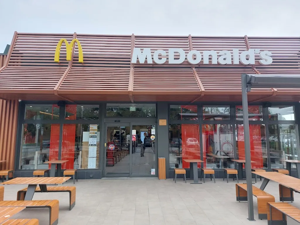 McDonald's Bagnolo San Vito_Bagnolo San Vito_slider_image_3