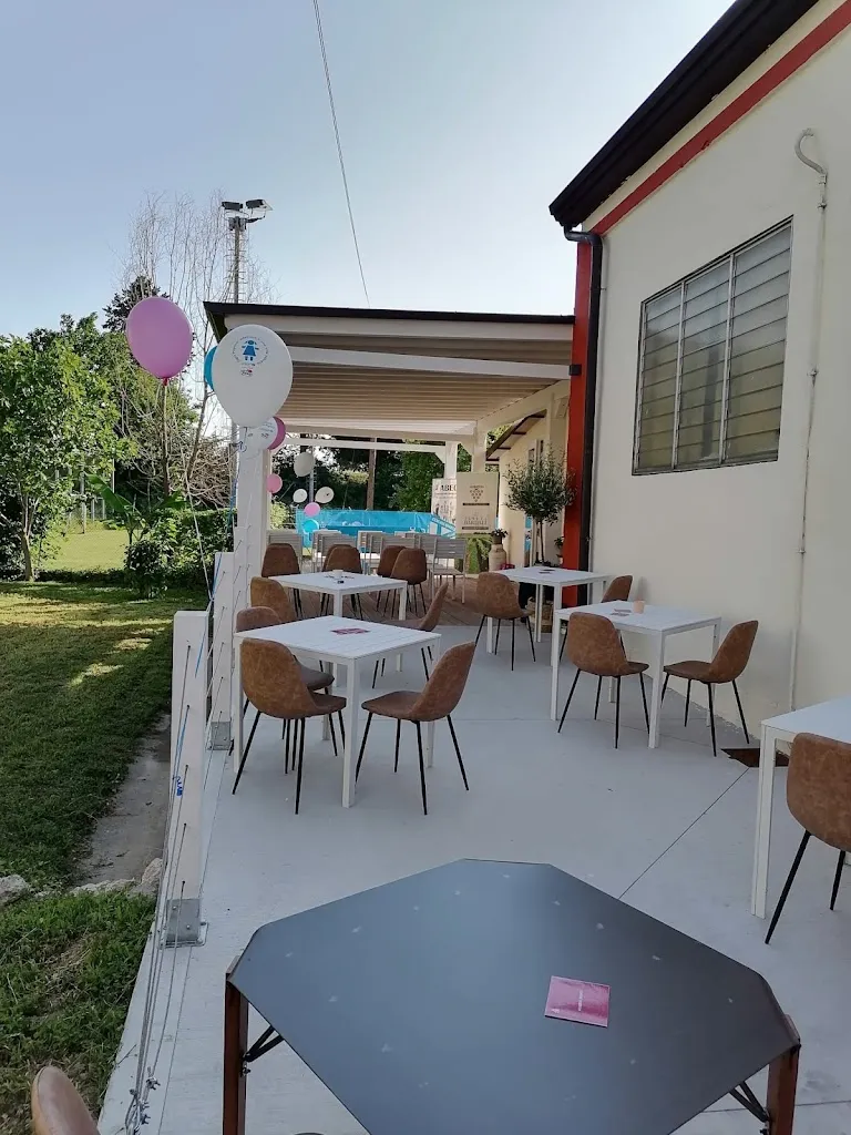 Laura Terribile_Cantine Giubertoni Wine shop Bagnolo San Vito_Bagnolo San Vito_review