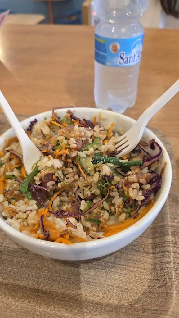 Alessio Cecicotti_Poke House - Mantova Outlet_Bagnolo San Vito_review