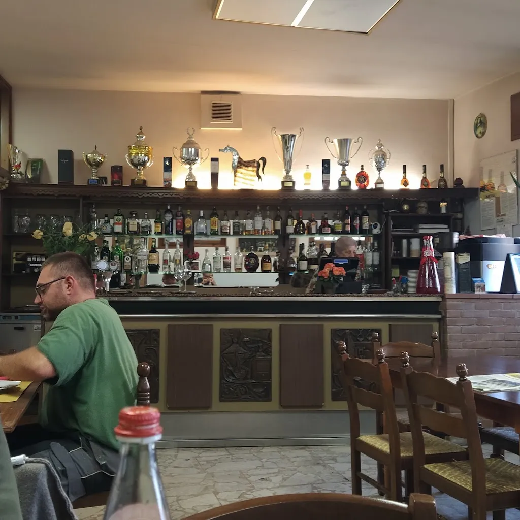 Trattoria Cavallino restaurant in Barbariga
